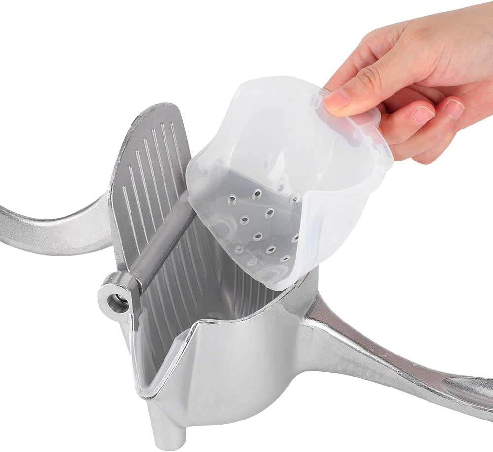 Manual fruit juicer